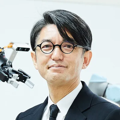 藤吉 弘亘 氏