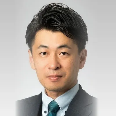 三城　雄児 氏